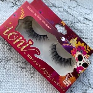 Ioni Lashes